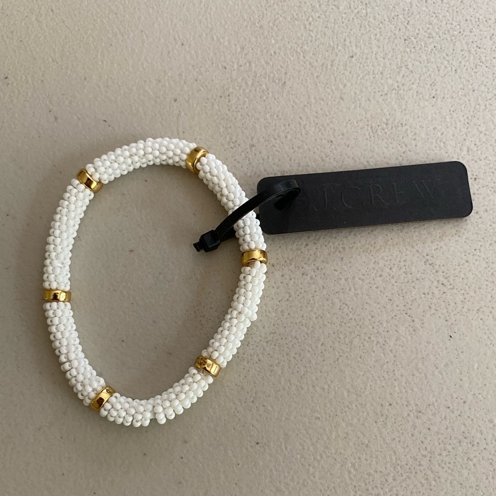 White Seed Bead Multi-Strand Stretch Bracelet Gold Tone Accents NWT